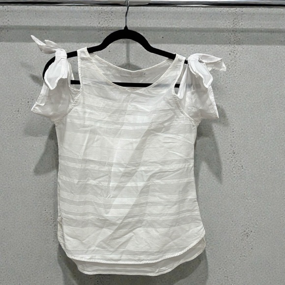 Anne Fontaine Tops - Anne Fontaine White stripe Top w/ bow sleeve detail side zip sz 40 US sz 6-8